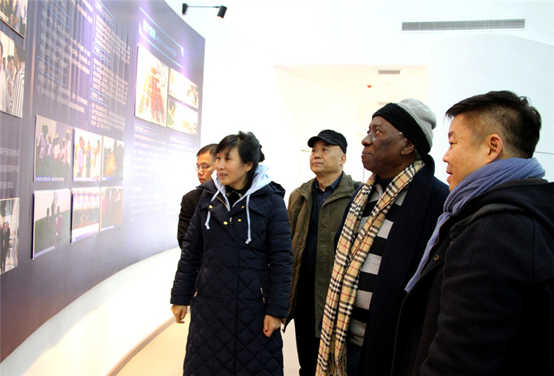 1579133743398000.jpg 观看展厅_副本.jpg